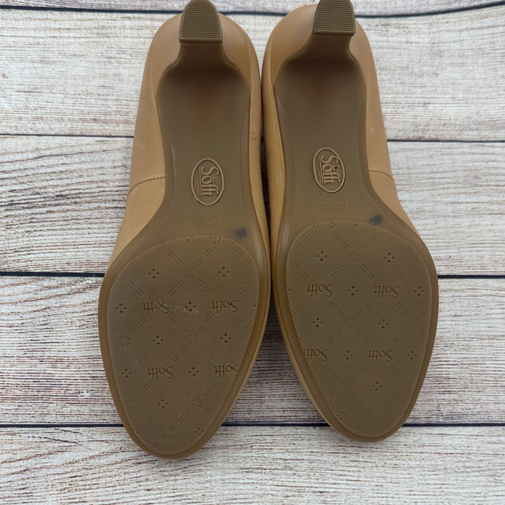 Sofft Women's Tan Heels - Picture 8 of 8